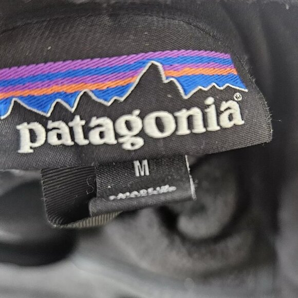 Patagonia Women's Black Full-Zip Sweater - Picture 7 of 9